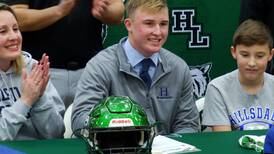 Houghton Lake’s Hamp Signs with Hillsdale Football