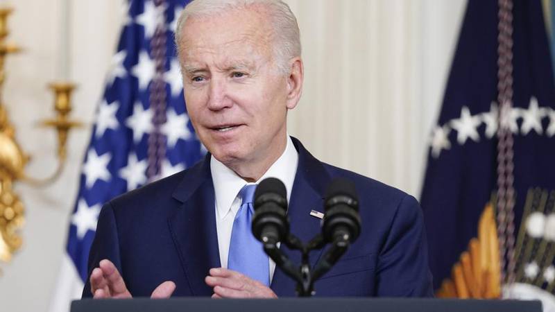 Promo Image: Biden Says New Shipping Costs Law May Help Tame Inflation