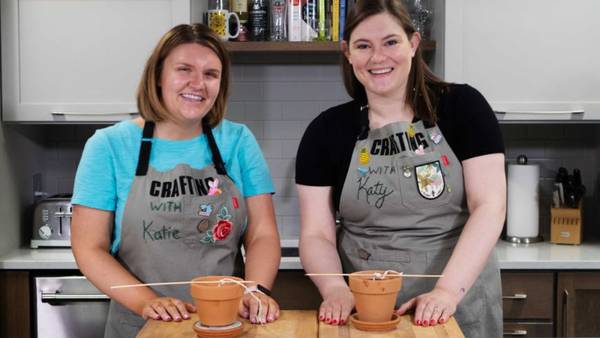 Crafting with the Katies: Make a Spring Time Candle with a Flower Pot!