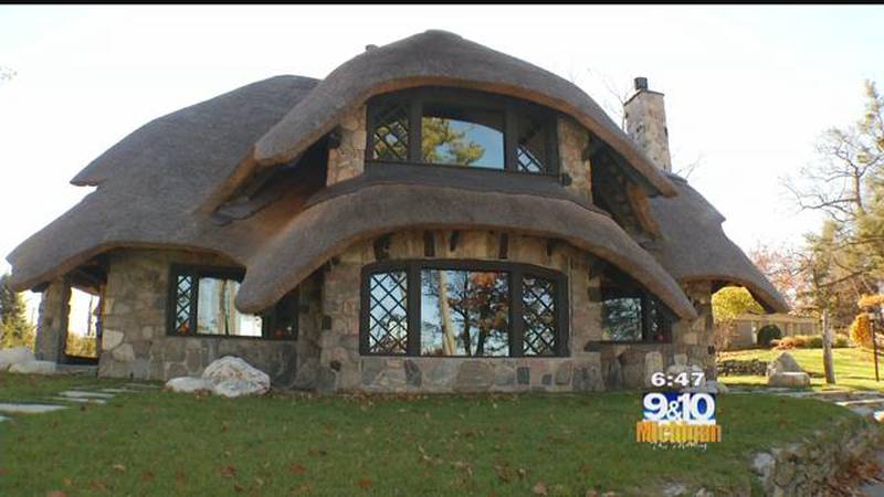 Promo Image: MTM On The Road: Remodeled Thatch House Mushroom House in Charlevoix
