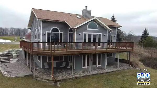 Amazing Northern Michigan Homes: Custom Built Home on South Lake Leelanau