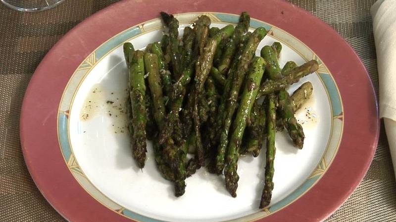 Promo Image: Grilled Asparagus with Lemon and Thyme
