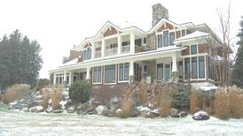 Amazing Northern Michigan Homes: Large Lake Charlevoix House