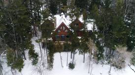 Amazing Northern Michigan Homes: Custom Log Cabin on Old Mission Peninsula