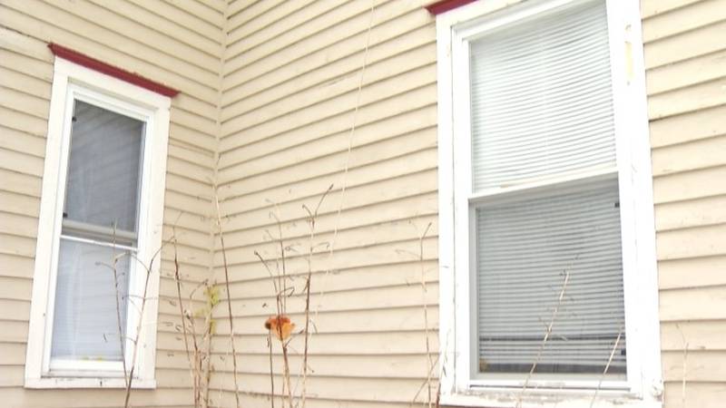 Promo Image: Big Rapids Woman Scared After Prowler Looks Through Window