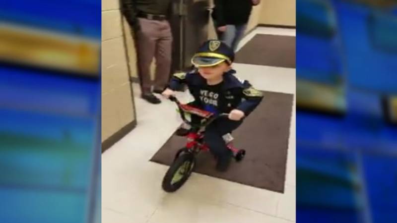 Promo Image: Roscommon County Boy Gives Christmas Gifts to Deputies, Sheriff Returns the Favor