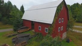Amazing Northern Michigan Homes: Leelanau County Barn