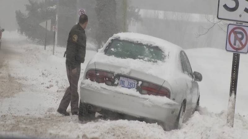 Promo Image: Upper Peninsula Drivers Experience Dangerous, Snowy Roads