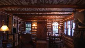 Amazing Northern Michigan Homes: Log Cabin Charmer