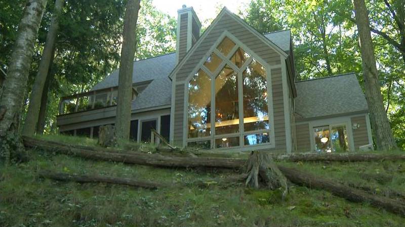 Promo Image: Amazing Northern Michigan Homes: Secluded Manistee Home