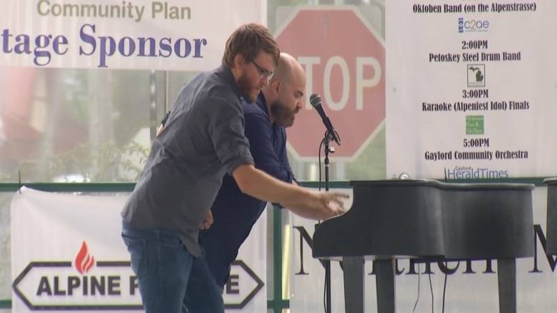 Promo Image: Alpenfest Crowd Enjoys Interactive Midwest Dueling Pianos Performance