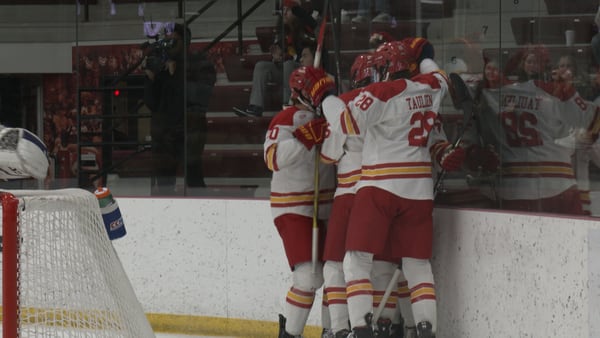 Ferris State hockey team beats St. Thomas in first game of weekend series